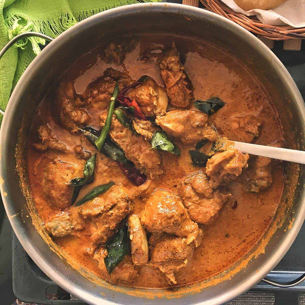 Varutharacha Chicken